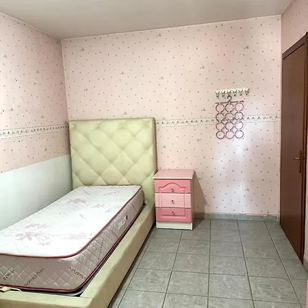 Central Tirana Apartment Διαμέρισμα